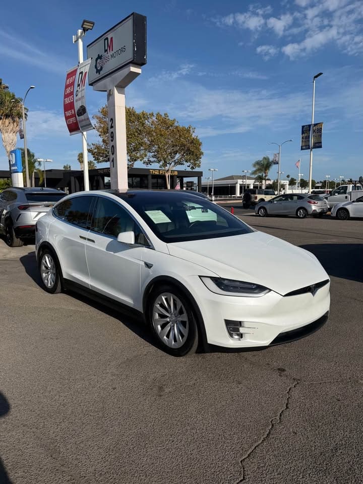 tesla model x 2018 5YJXCAE28JF092659 image tesla model x 2018 5YJXCAE28JF092659 image